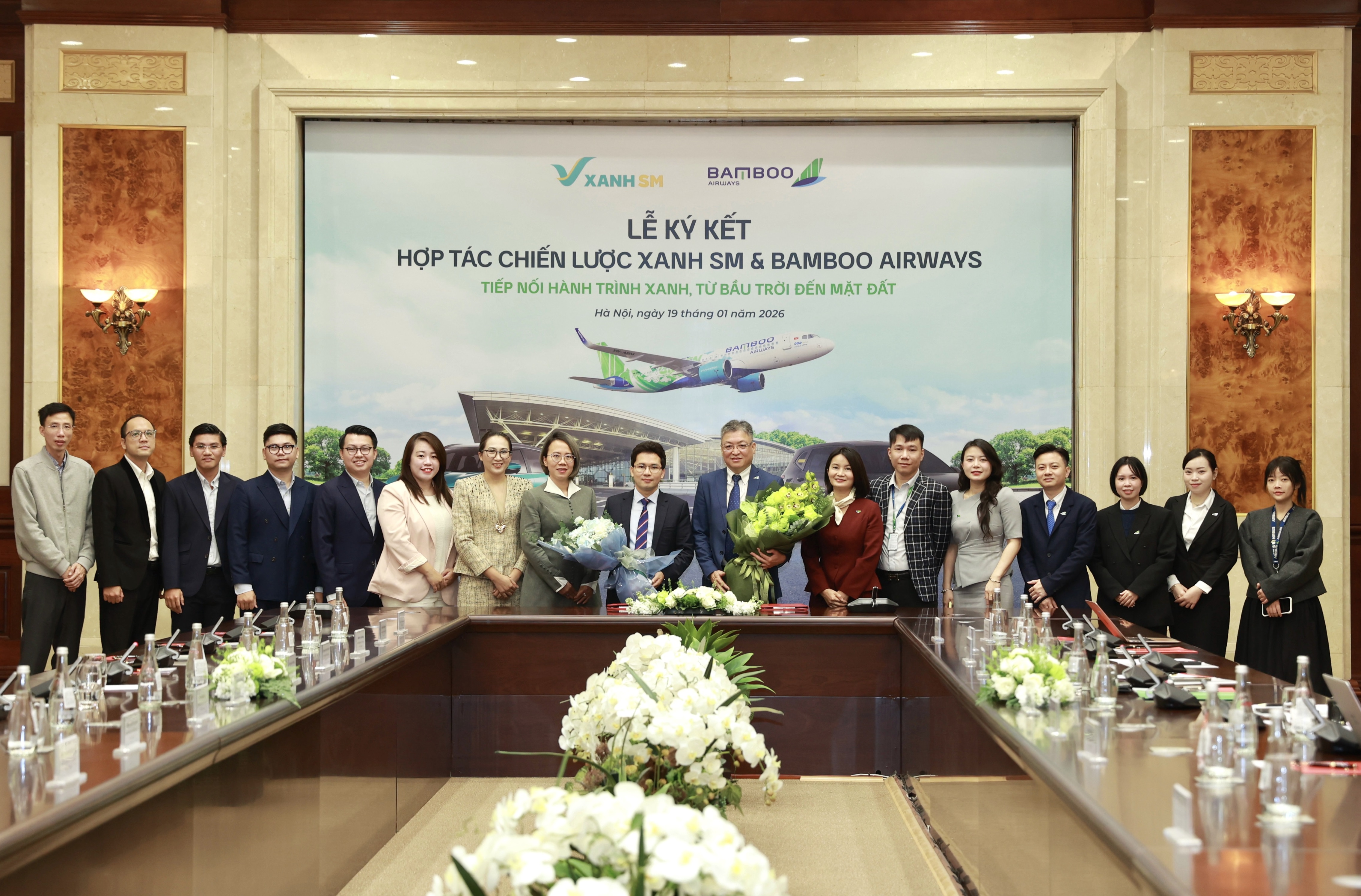 Bamboo Airways và Xanh SM hợp tác nâng chuẩn trải nghiệm di chuyển xanh